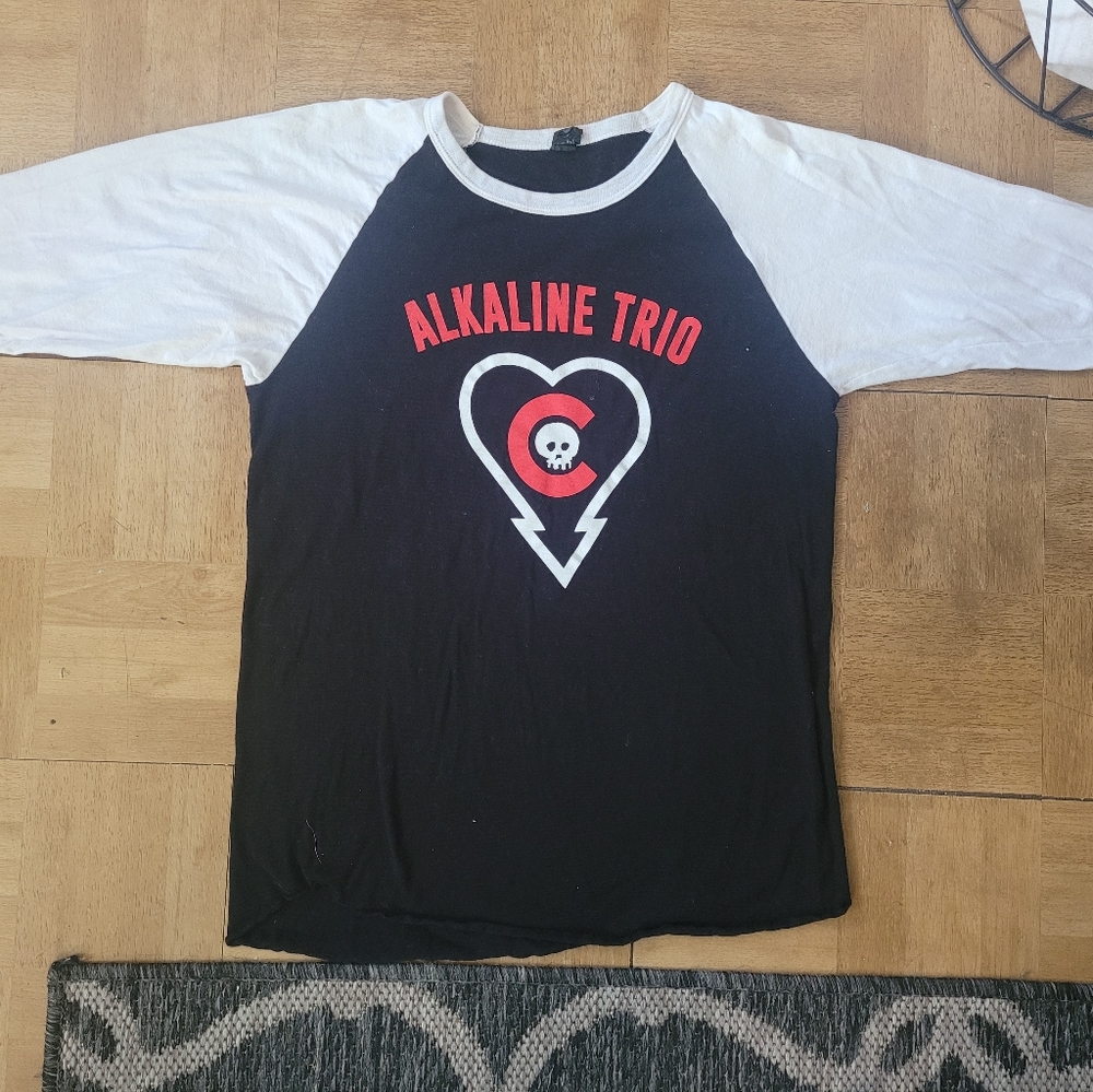 Alkaline Trio tee sz S